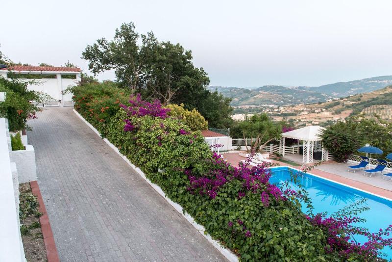 Villa Milena Apartments & Rooms Agropoli Luaran gambar