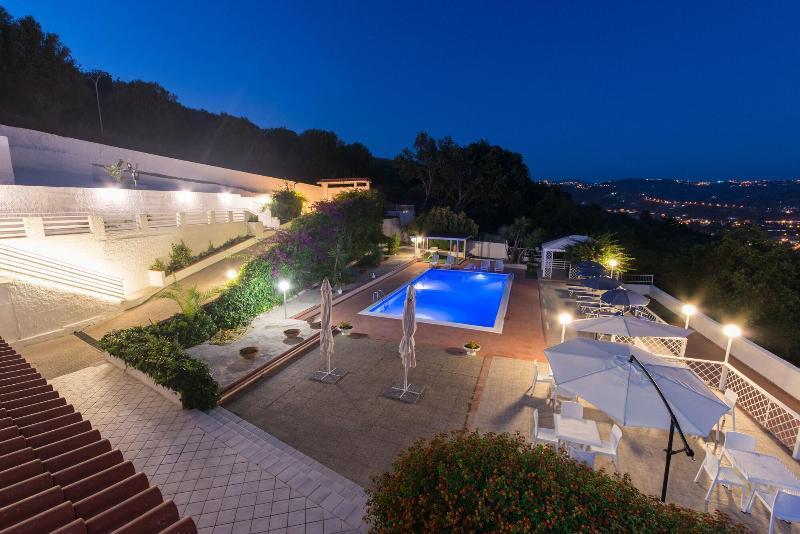 Villa Milena Apartments & Rooms Agropoli Luaran gambar